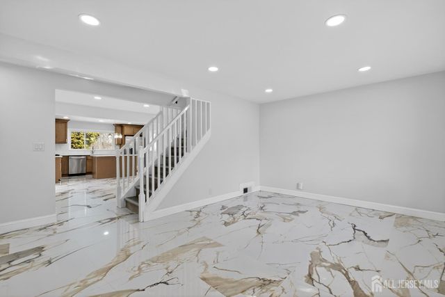 12 N Pennington Road N, New Brunswick, NJ 08901