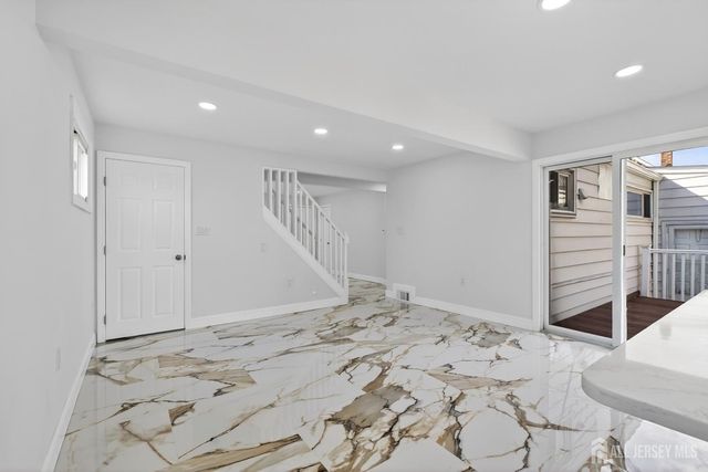 12 N Pennington Road N, New Brunswick, NJ 08901