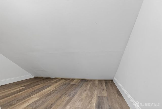 12 N Pennington Road N, New Brunswick, NJ 08901