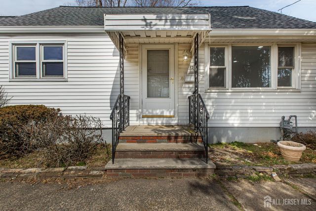 12 N Pennington Road N, New Brunswick, NJ 08901