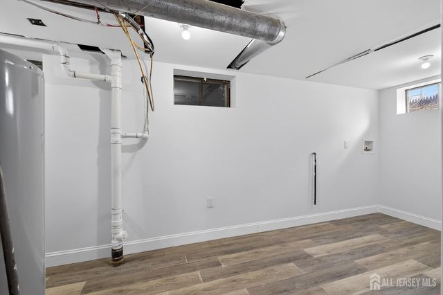 12 N Pennington Road N, New Brunswick, NJ 08901