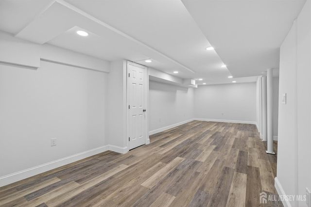 12 N Pennington Road N, New Brunswick, NJ 08901