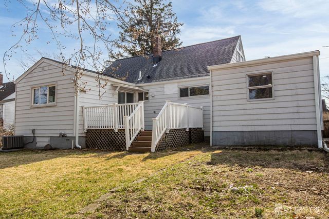 12 N Pennington Road N, New Brunswick, NJ 08901