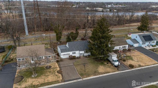 12 N Pennington Road N, New Brunswick, NJ 08901