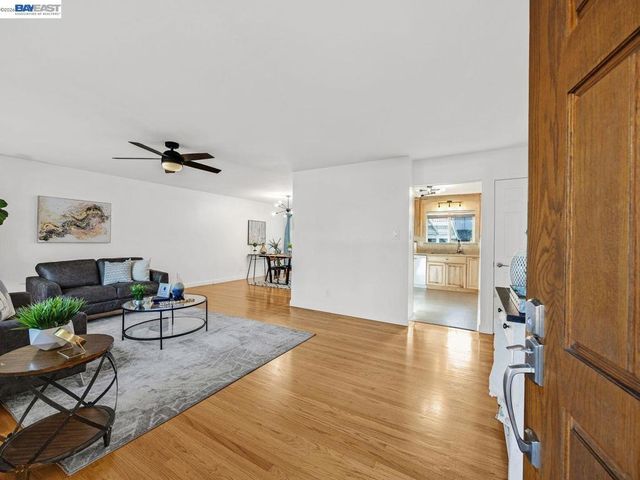 359 Michell, Livermore, CA 94551