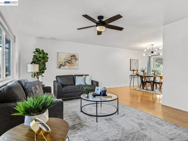 359 Michell, Livermore, CA 94551