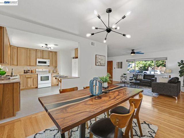 359 Michell, Livermore, CA 94551