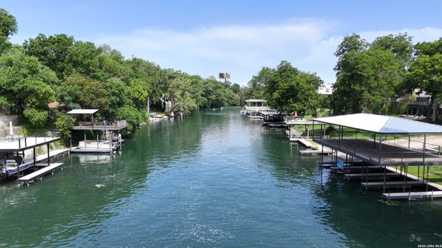 1817 Kuehler, New Braunfels, TX 78130