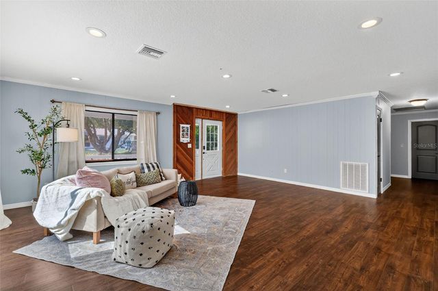 109 N BLOXAM AVENUE, Minneola, FL 34715