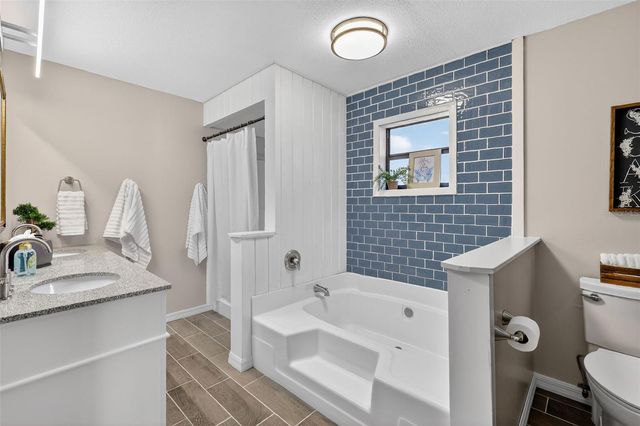 109 N BLOXAM AVENUE, Minneola, FL 34715