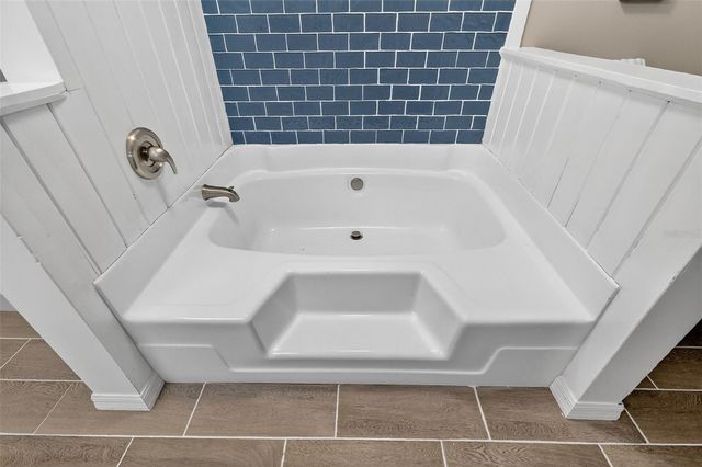 109 N BLOXAM AVENUE, Minneola, FL 34715