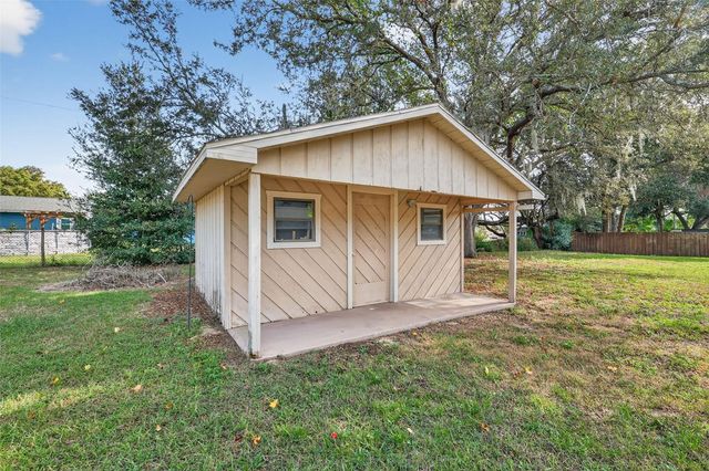 109 N BLOXAM AVENUE, Minneola, FL 34715