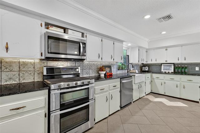 109 N BLOXAM AVENUE, Minneola, FL 34715