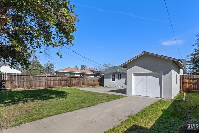 209 Cypress Street, Bakersfield, CA 93304