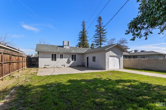 209 Cypress Street, Bakersfield, CA 93304