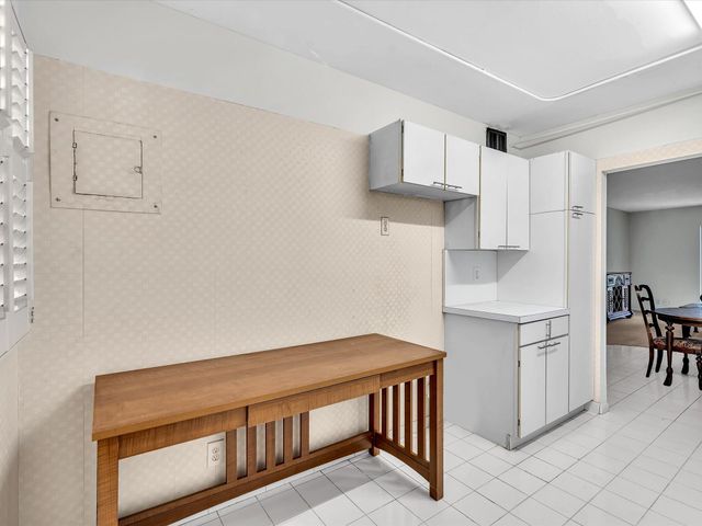 9101 W Sample Road 204, Coral Springs, FL 33065