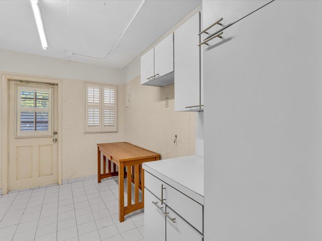 9101 W Sample Road 204, Coral Springs, FL 33065