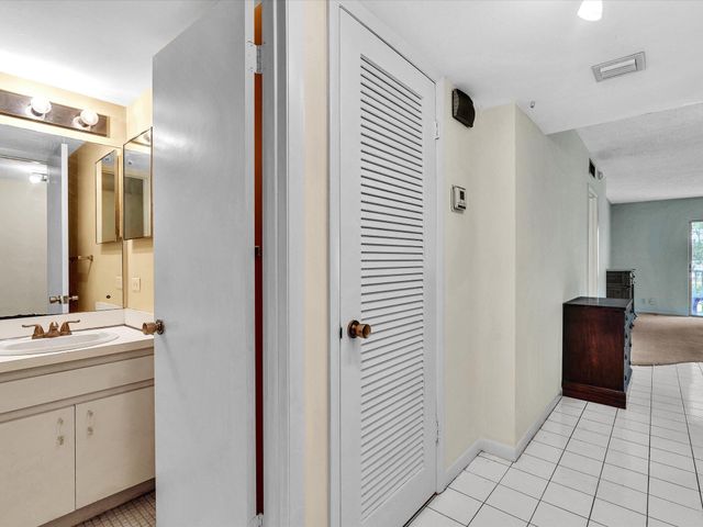 9101 W Sample Road 204, Coral Springs, FL 33065
