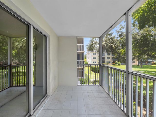 9101 W Sample Road 204, Coral Springs, FL 33065