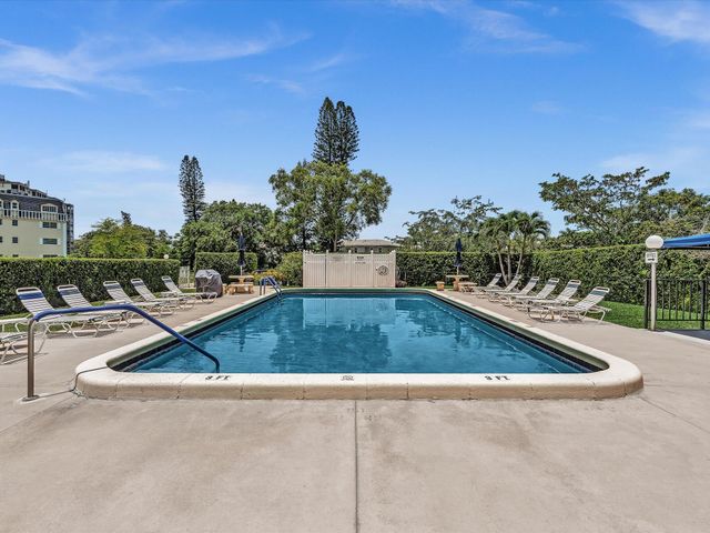 9101 W Sample Road 204, Coral Springs, FL 33065