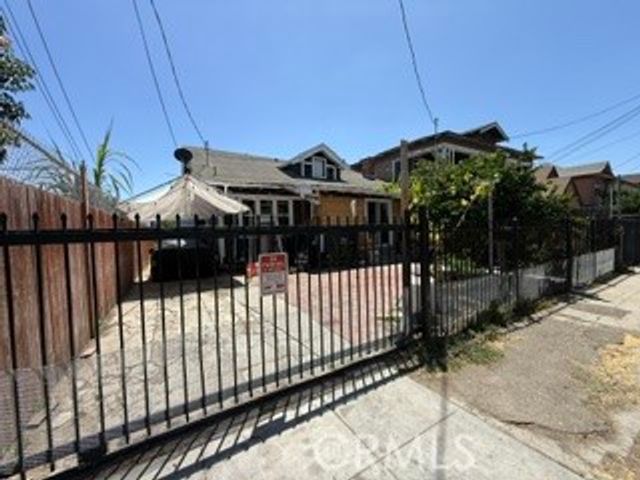 336 W 45th Street, Los Angeles, CA 90037