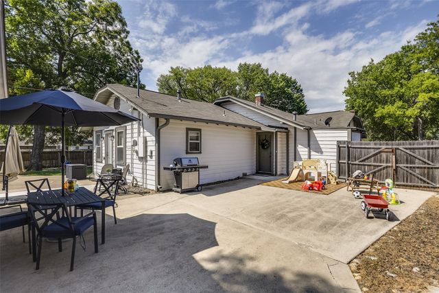 1823 Tremont Avenue, Fort Worth, TX 76107