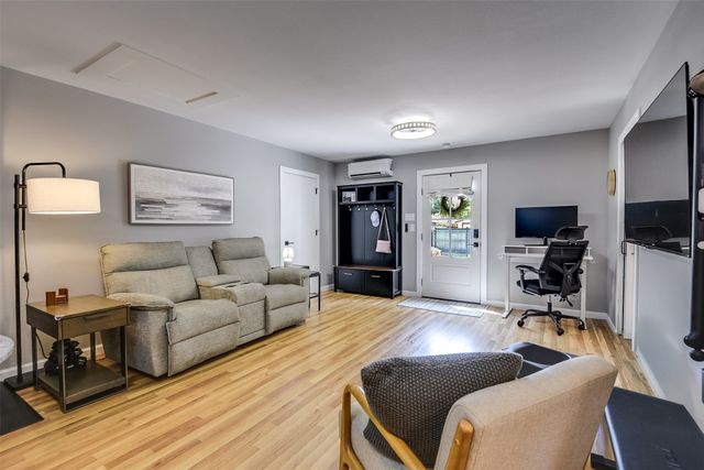 1823 Tremont Avenue, Fort Worth, TX 76107
