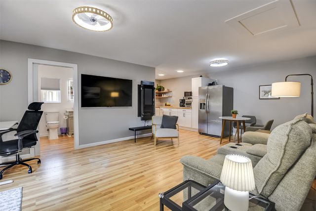 1823 Tremont Avenue, Fort Worth, TX 76107
