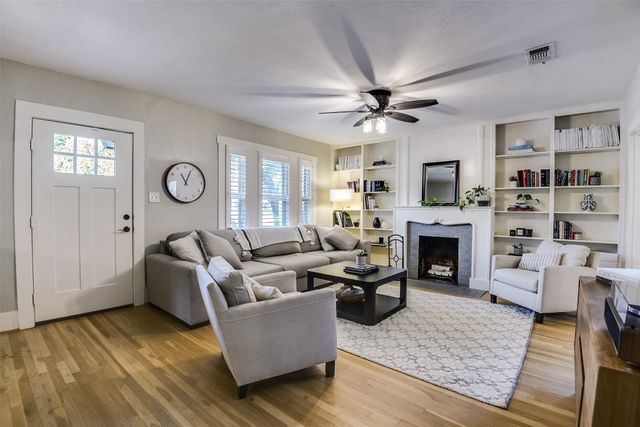 1823 Tremont Avenue, Fort Worth, TX 76107