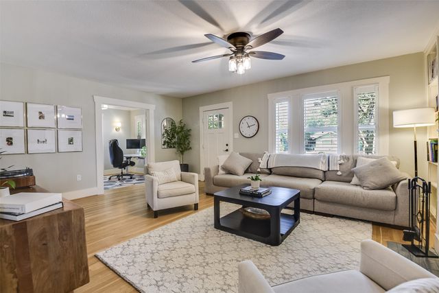 1823 Tremont Avenue, Fort Worth, TX 76107