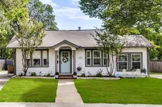 1823 Tremont Avenue, Fort Worth, TX 76107