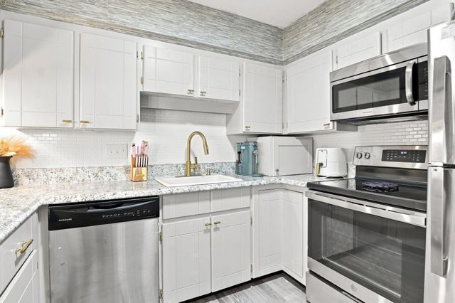 19 Eaglehead Terrace 4, Shrewsbury, MA 01545