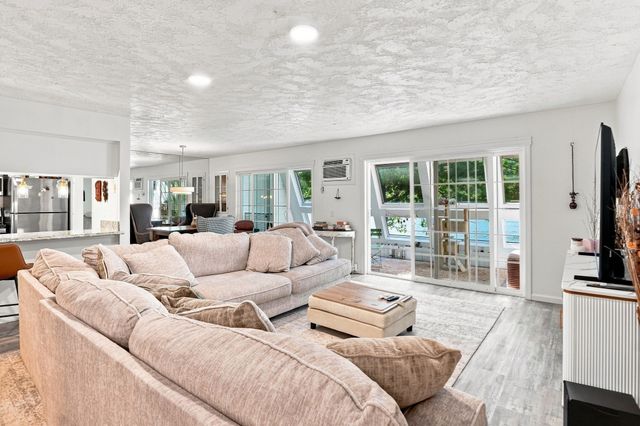 19 Eaglehead Terrace 4, Shrewsbury, MA 01545