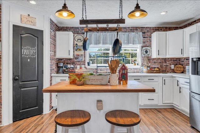 833 Gravel Hill RD, Troutville, VA 24175
