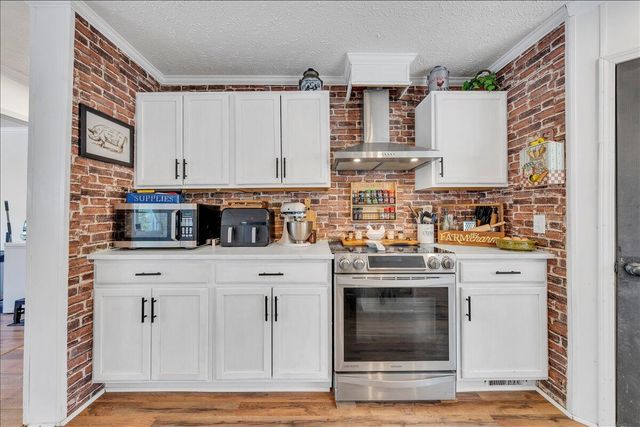 833 Gravel Hill RD, Troutville, VA 24175