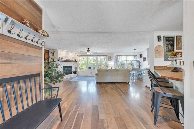 833 Gravel Hill RD, Troutville, VA 24175