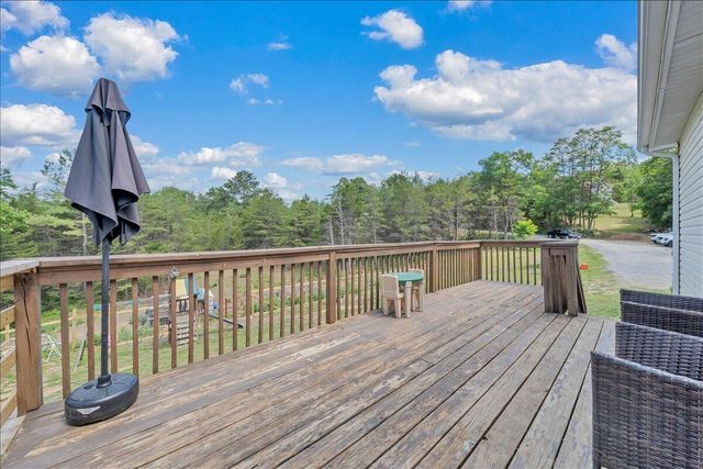 833 Gravel Hill RD, Troutville, VA 24175