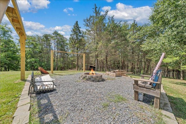 833 Gravel Hill RD, Troutville, VA 24175