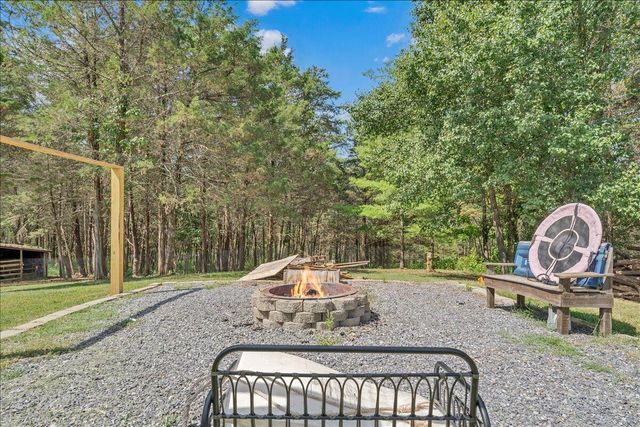 833 Gravel Hill RD, Troutville, VA 24175