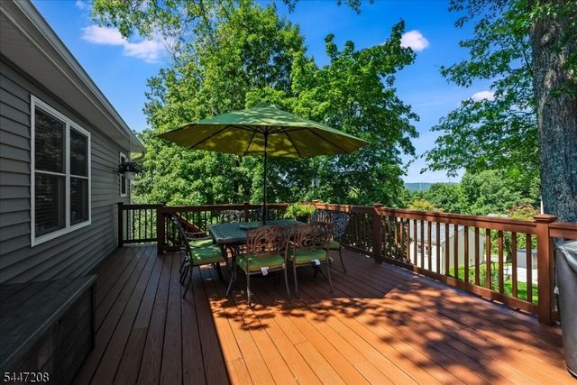 18 Dean Ave, Butler Boro, NJ 07405