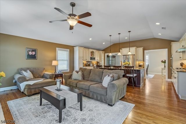 18 Dean Ave, Butler Boro, NJ 07405