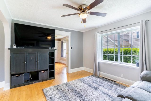 1037 S ROOSEVELT STREET, Green Bay, WI 54301