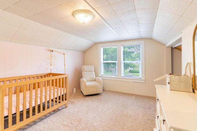 1037 S ROOSEVELT STREET, Green Bay, WI 54301