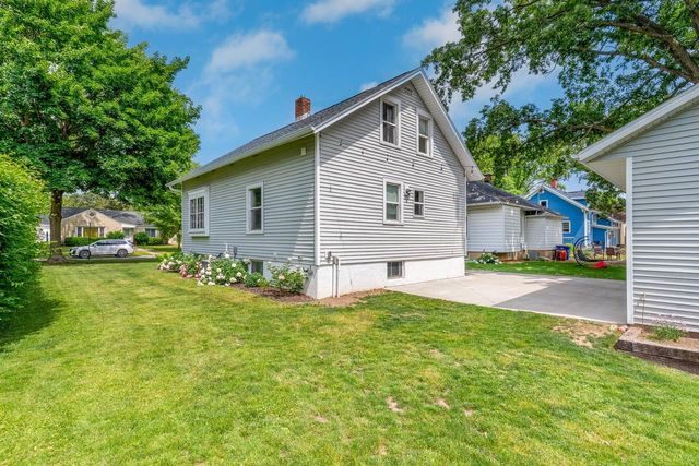 1037 S ROOSEVELT STREET, Green Bay, WI 54301