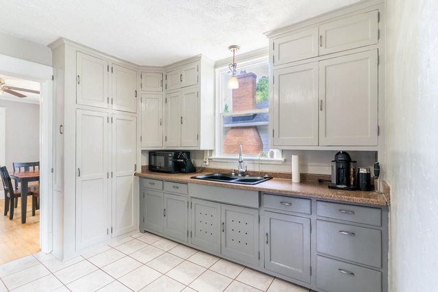 1037 S ROOSEVELT STREET, Green Bay, WI 54301