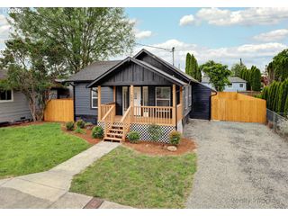 203 Se ROAKE Ave, Castle Rock, WA 98611