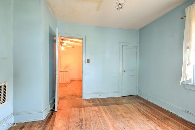 1016 Knob Creek Road, Johnson City, TN 37604