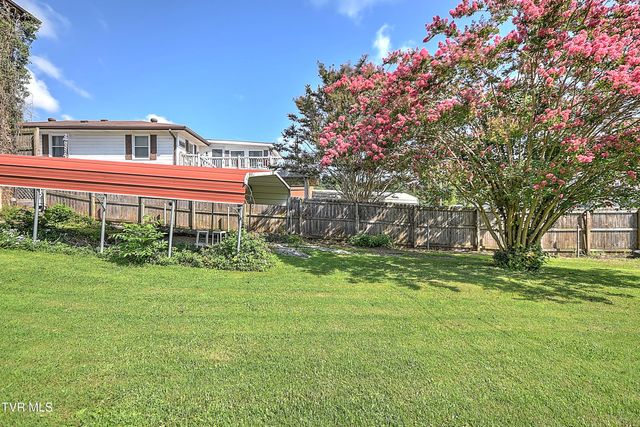 1016 Knob Creek Road, Johnson City, TN 37604