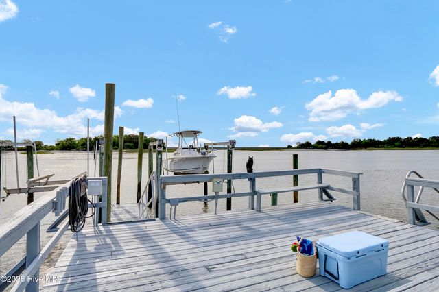 5624 Captains Lane, Wilmington, NC 28409