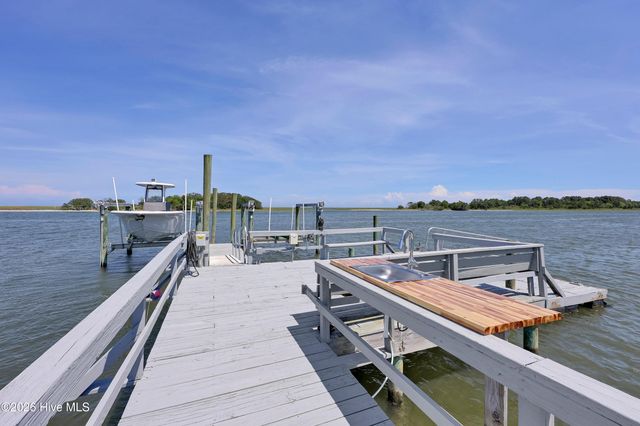 5624 Captains Lane, Wilmington, NC 28409